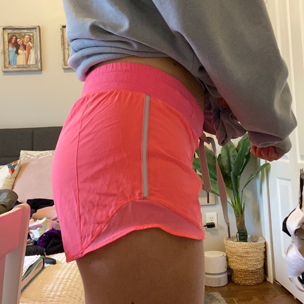 Lululemon Hotty hot shorts 4”